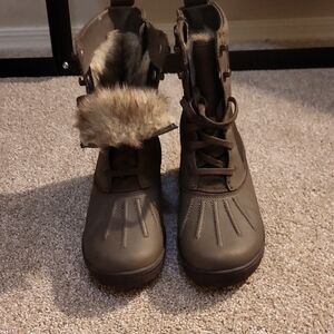 Clarks Brown Fur-Lined Winter Boots